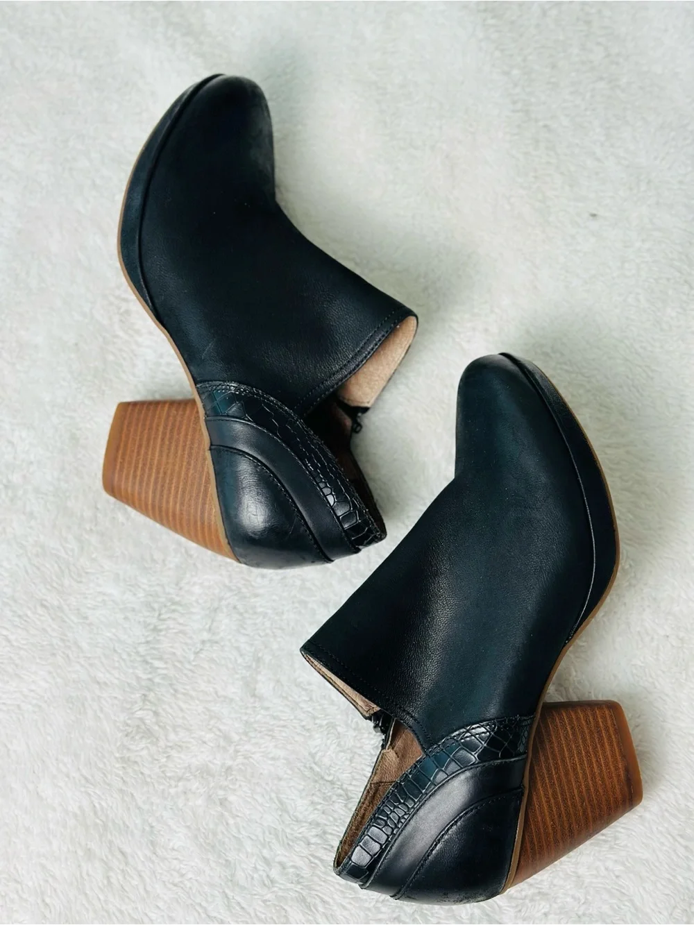 Dansko Marcia Leather Heeled Ankle Booties in Black Size 40 or 9.5-10
